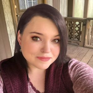 Meet your Posher, Stacy